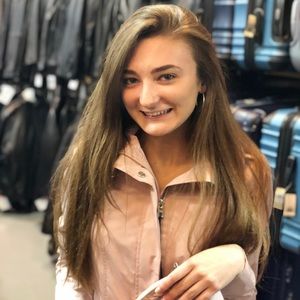 Meet your Posher, Amber